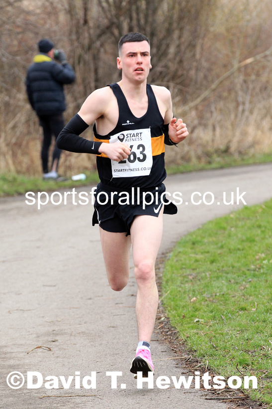 Senior men and veteran men over-40s NECAA Road Relay Champs., Hetton Lyons Park, Hetton le Hole, County Durham. Photo: David T. Hewitson/Sports for All Pics